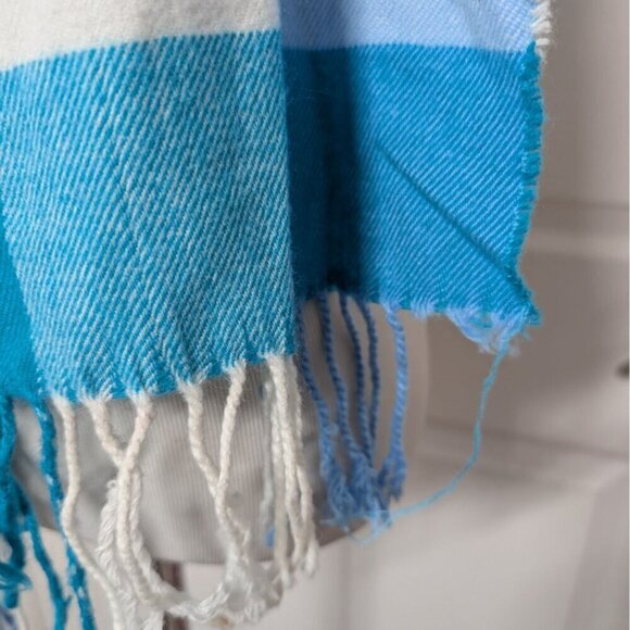 Scottish 100% Cashmere Check Scarf Womens Blue Fringe Rectangle 65 Inches - Picture 3 of 6